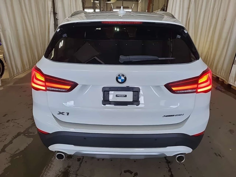 BMW X1 * XDRIVE28I * PANO * 2 КЛЮЧА * ПОДГРЕВИ * CARFAX, снимка 7 - Автомобили и джипове - 53563219
