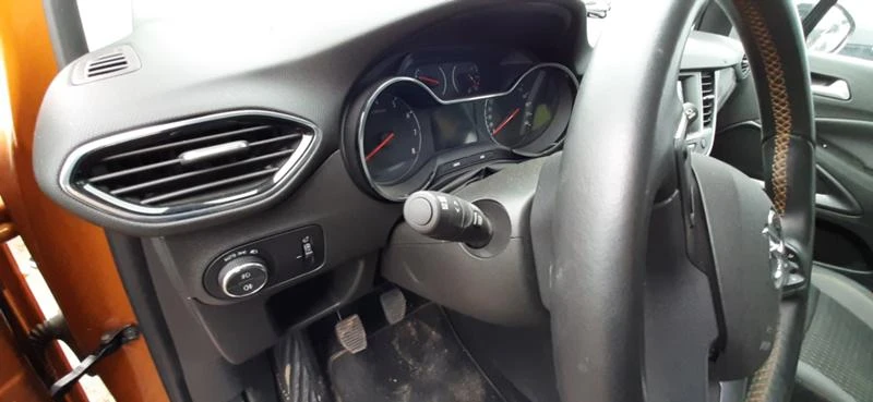 Opel Crossland X 1.2 turbo, снимка 15 - Автомобили и джипове - 47403373