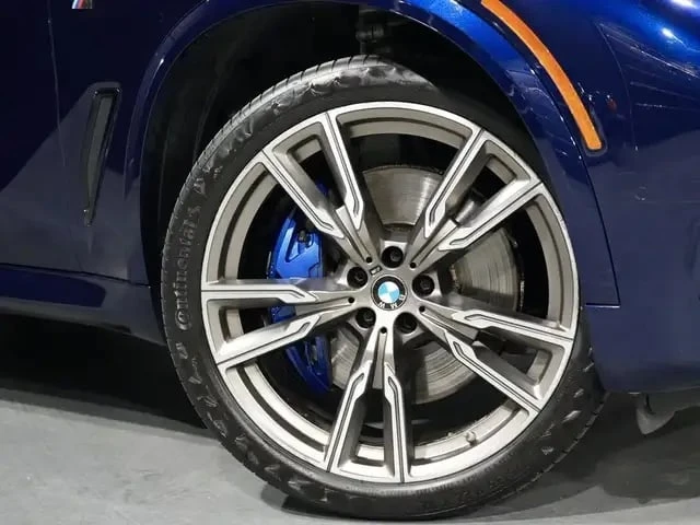 BMW X5 * M50i* PANO* 22* HARMAN K* 360* CARPLAY - изображение 5