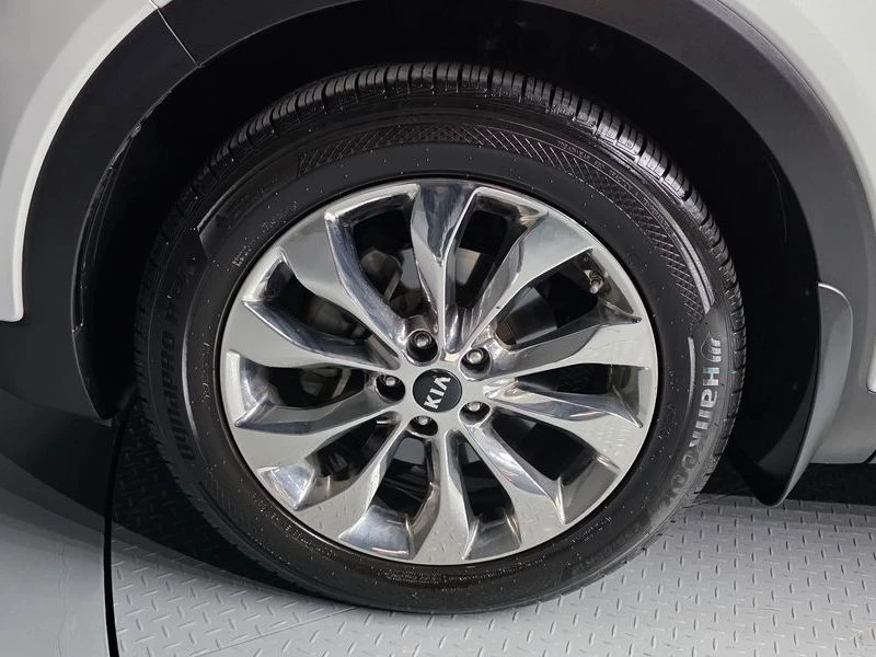 Kia Sorento Gasoline 2.0 Turbo 4WD| 240к.с.| ВКЛ.ТЕХНОТЕСТ, снимка 5 - Автомобили и джипове - 55431787