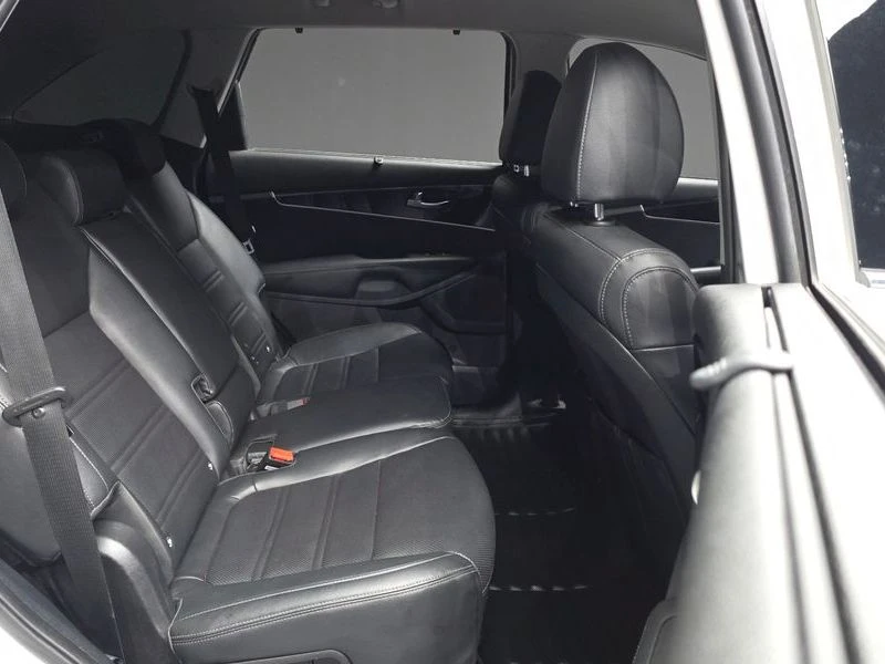 Kia Sorento Gasoline 2.0 Turbo 4WD| 240к.с.| ВКЛ.ТЕХНОТЕСТ, снимка 12 - Автомобили и джипове - 55431787