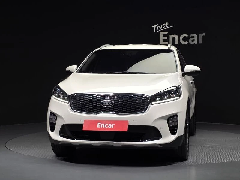 Kia Sorento Gasoline 2.0 Turbo 4WD| 240к.с.| ВКЛ.ТЕХНОТЕСТ, снимка 3 - Автомобили и джипове - 55431787