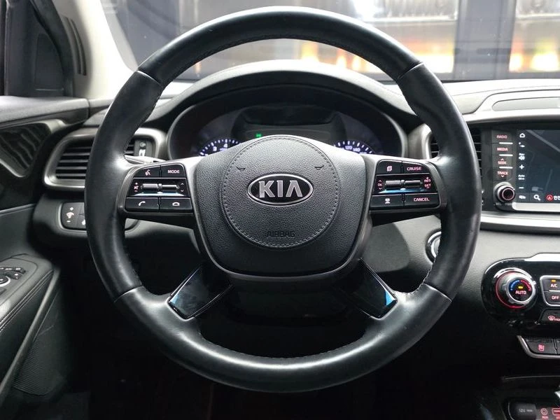 Kia Sorento Gasoline 2.0 Turbo 4WD| 240к.с.| ВКЛ.ТЕХНОТЕСТ, снимка 13 - Автомобили и джипове - 55431787