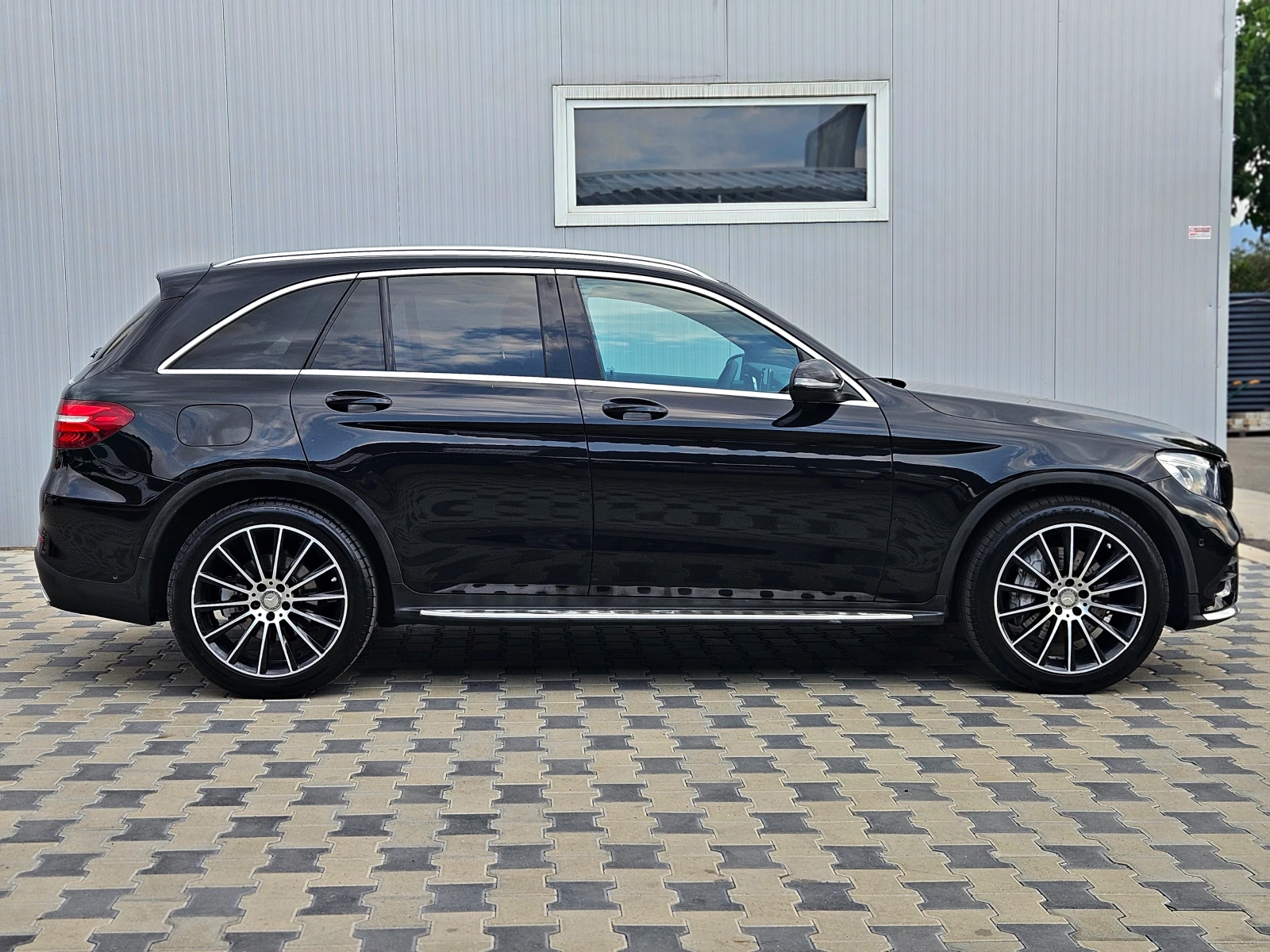 Mercedes-Benz GLC 220 AMG/9G-TRONIC/GERMANY/CAMERA/ПОДГРЕВ/ТЕГЛИЧ/LIZING - изображение 4