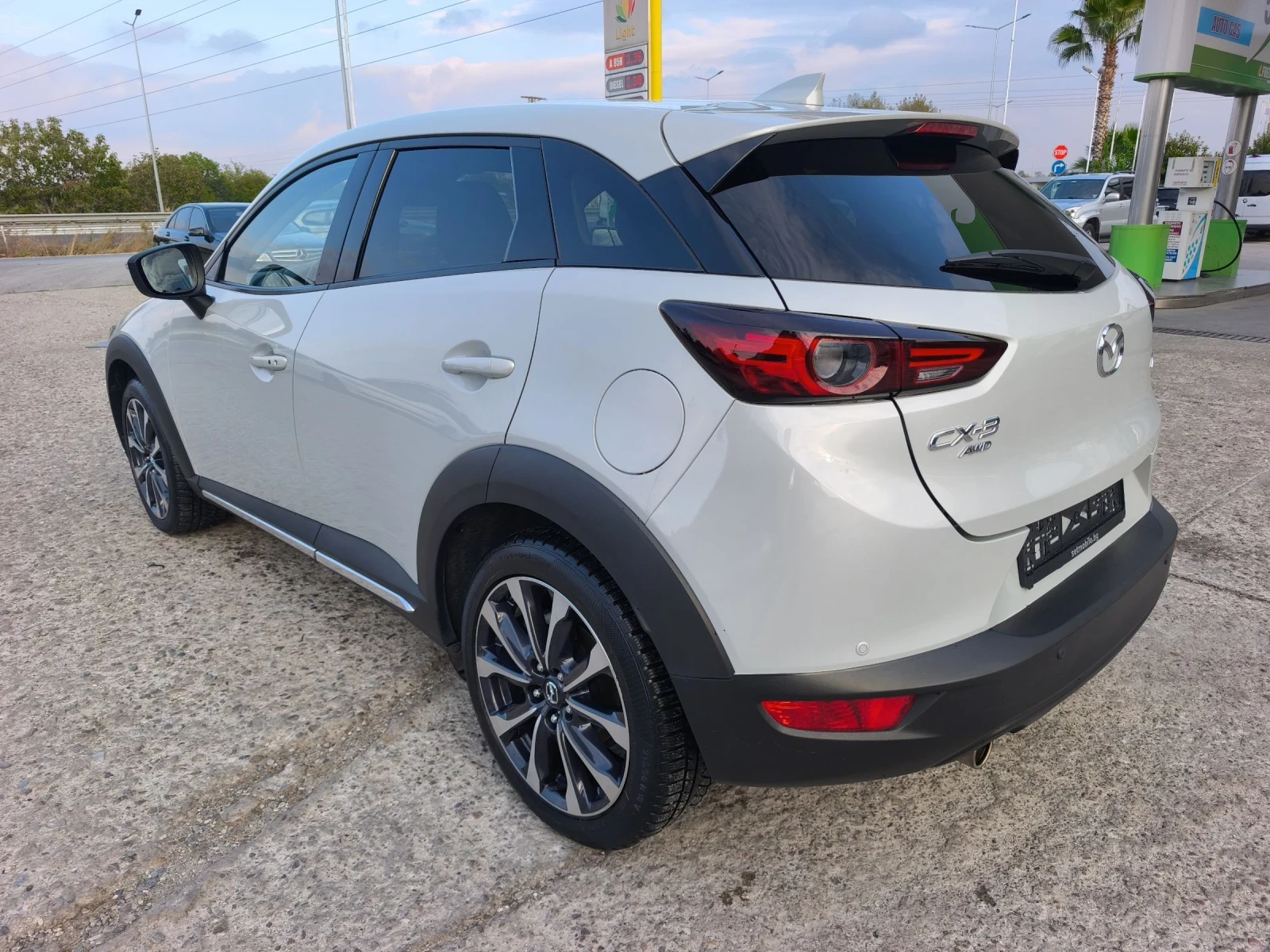 Mazda CX-3 2.0i 150kc 4x4 FACE FULL SERVICE IN MAZDA  - изображение 5