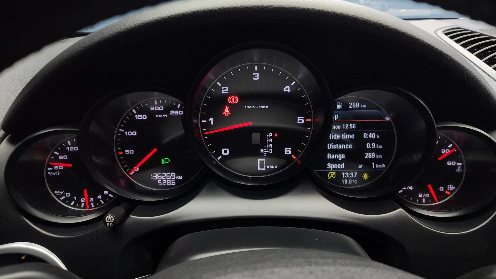 Porsche Cayenne 3.0 - изображение 8