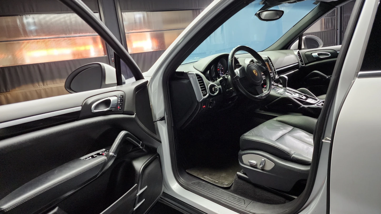 Porsche Cayenne 3.0 - изображение 10
