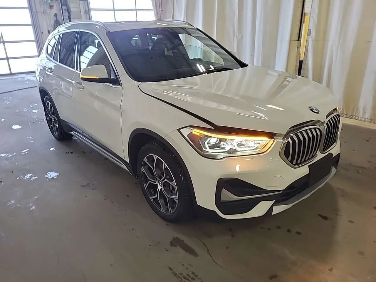 BMW X1 * XDRIVE28I * PANO * 2 КЛЮЧА * ПОДГРЕВИ * CARFAX - изображение 2