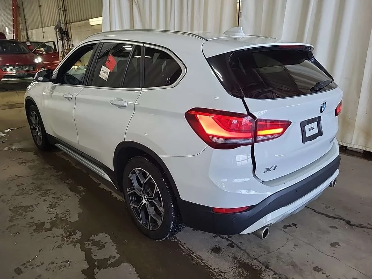 BMW X1 * XDRIVE28I * PANO * 2 КЛЮЧА * ПОДГРЕВИ * CARFAX - изображение 4