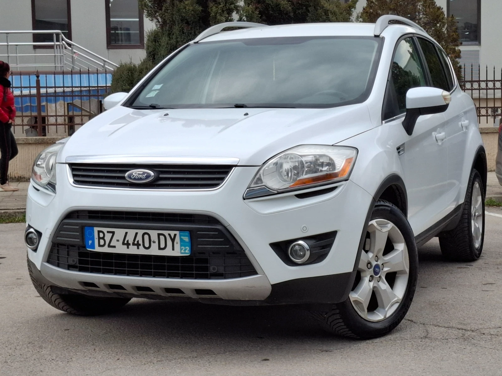 Ford Kuga 2.0HDI 140hp * КЛИМАТРОНИК * EURO 5 * ЛИЗИНГ * , снимка 9 - Автомобили и джипове - 54000541