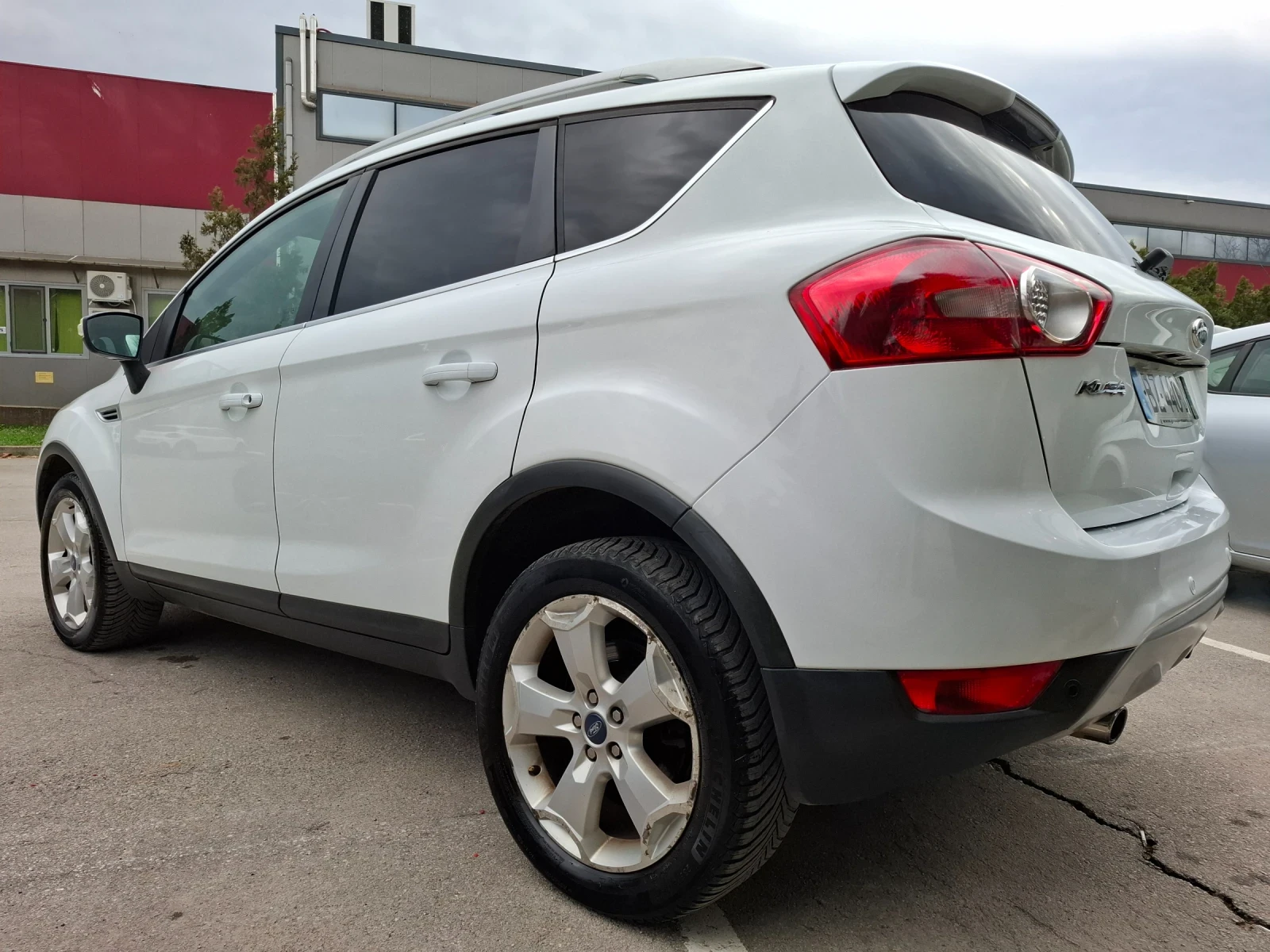 Ford Kuga 2.0HDI 140hp * КЛИМАТРОНИК * EURO 5 * ЛИЗИНГ * , снимка 6 - Автомобили и джипове - 54000541