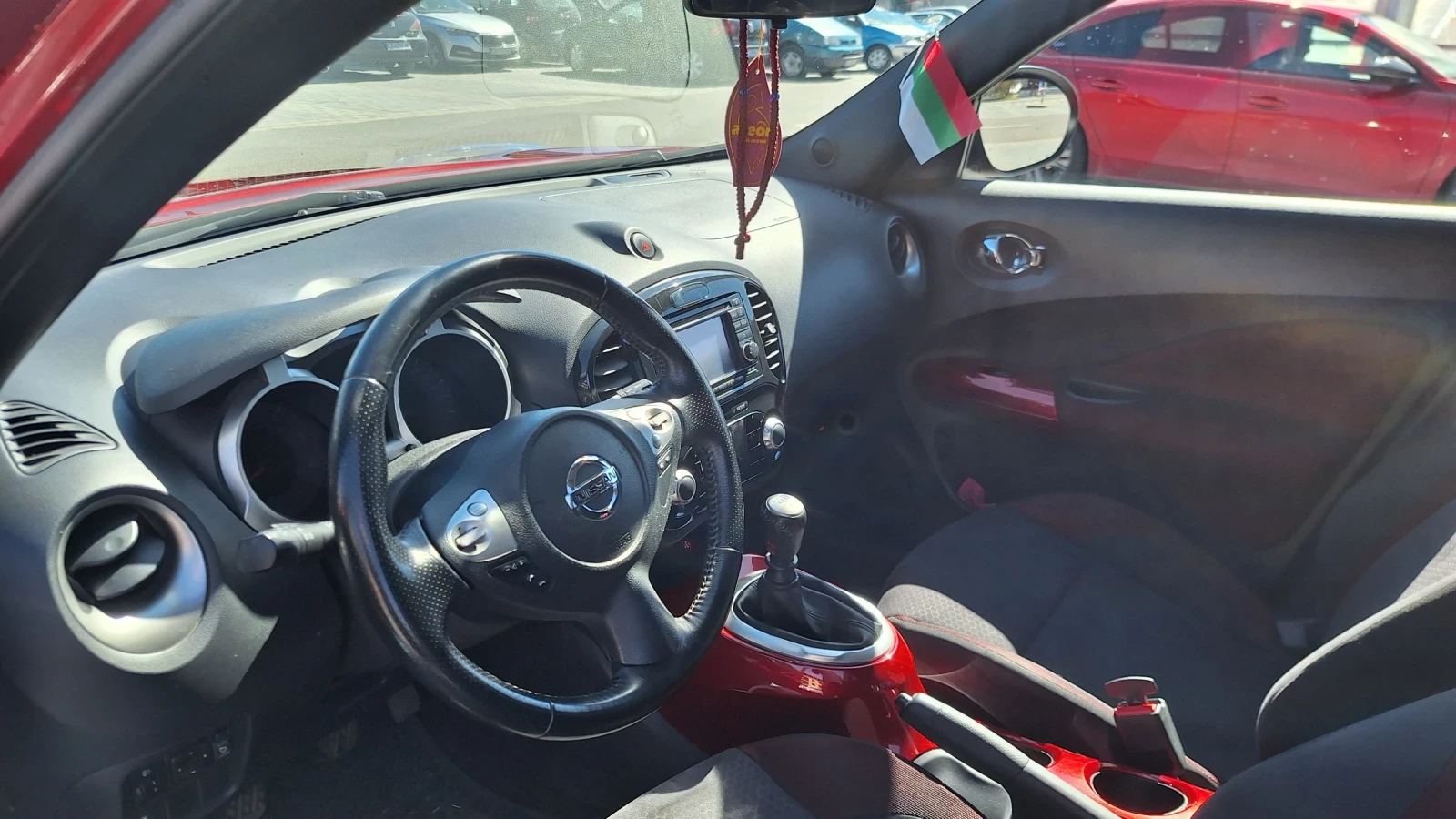 Nissan Juke, снимка 9 - Автомобили и джипове - 54138435