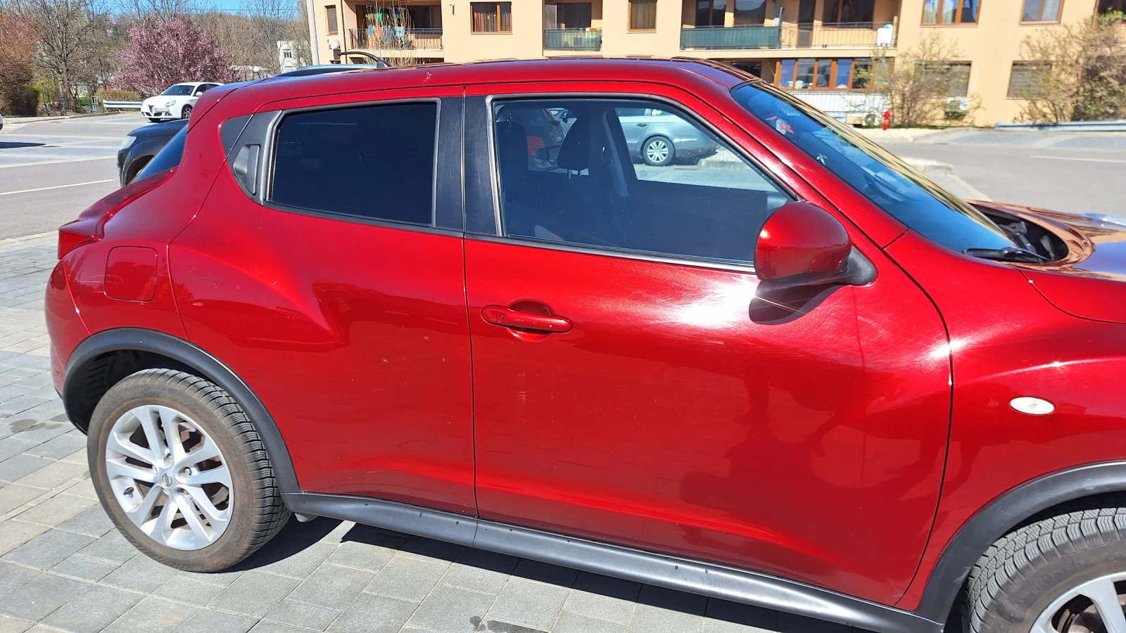 Nissan Juke, снимка 12 - Автомобили и джипове - 54138435