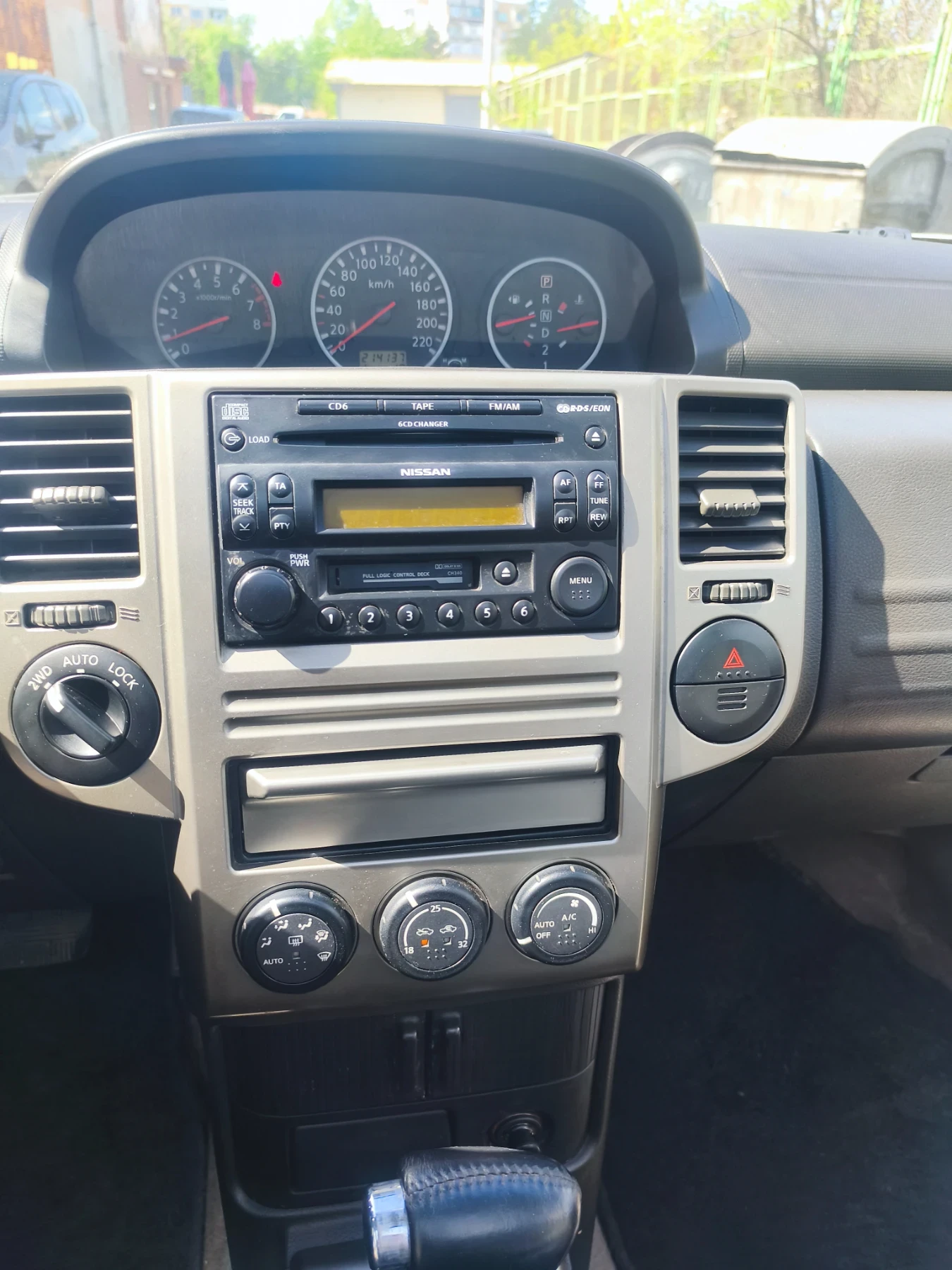 Nissan X-trail, снимка 9 - Автомобили и джипове - 54372589