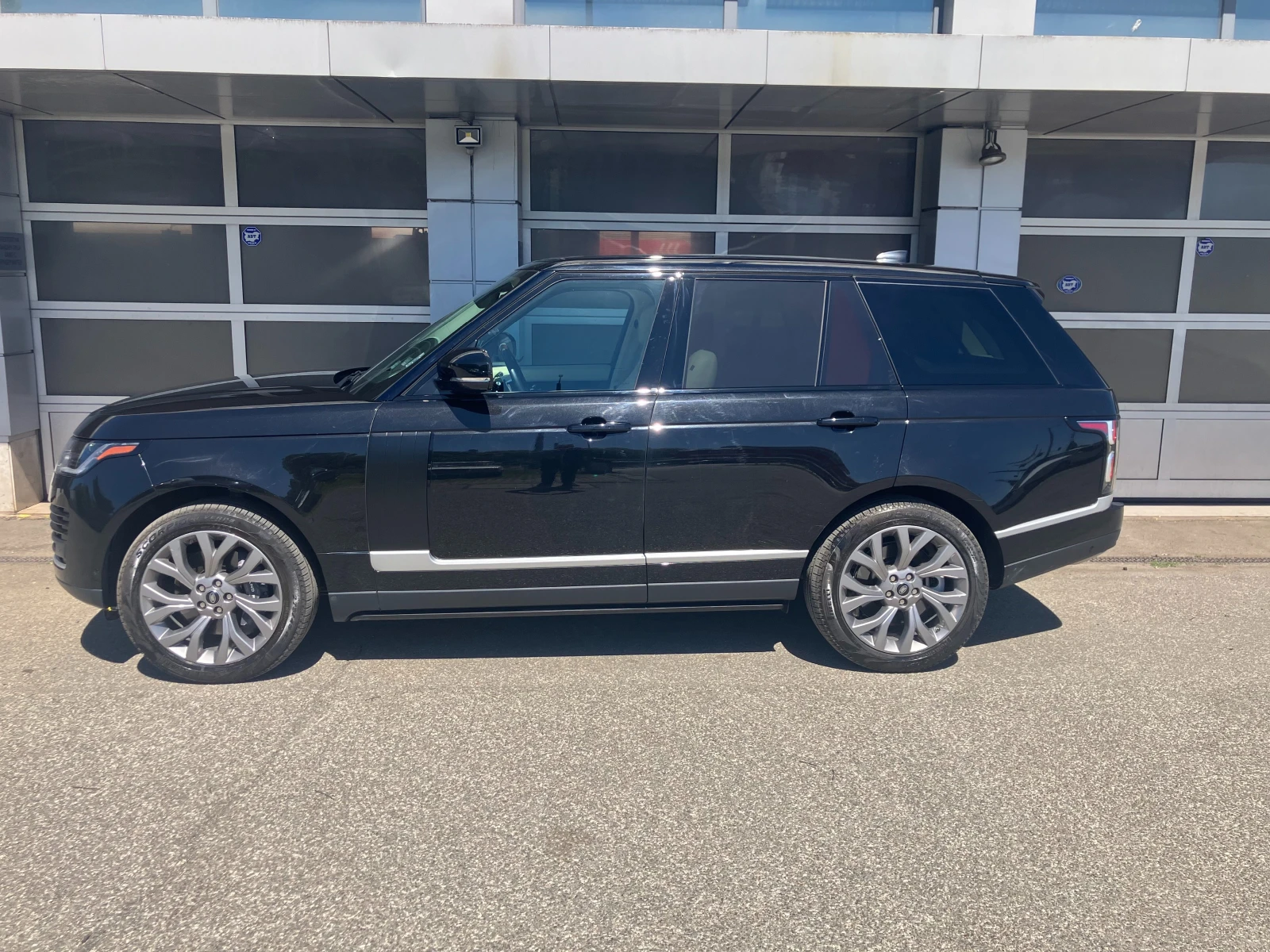 Land Rover Range rover P400 HSE Full, снимка 3 - Автомобили и джипове - 54912020