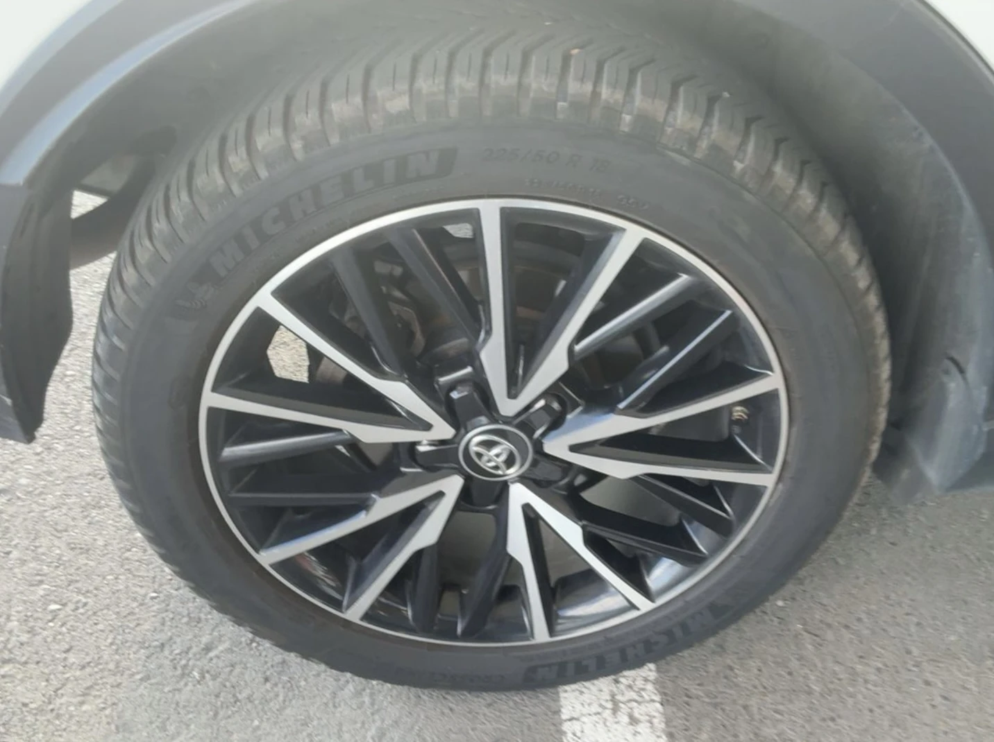 Toyota C-HR 1.8 122hp HYBRID LOUNGE КОЖА СЕРВ. ИСТОРИЯ, снимка 8 - Автомобили и джипове - 55150305