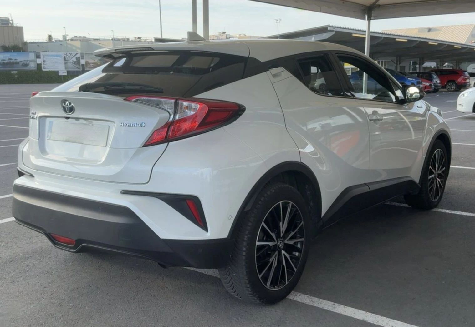 Toyota C-HR 1.8 122hp HYBRID LOUNGE КОЖА СЕРВ. ИСТОРИЯ, снимка 5 - Автомобили и джипове - 55150305