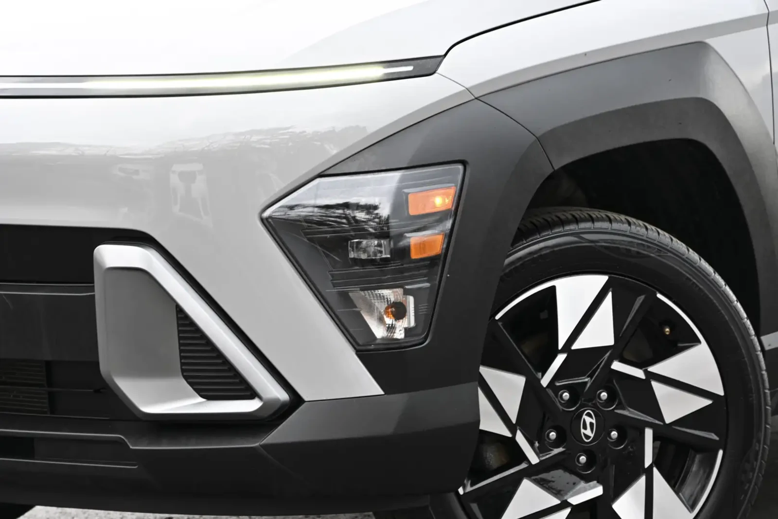 Hyundai Kona 2 0L Preferred Awd Carplay Heated Seats, снимка 2 - Автомобили и джипове - 55926337
