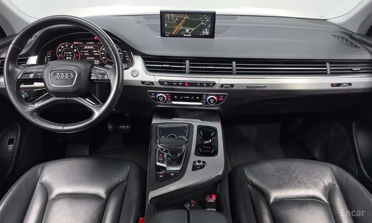 Audi Q7 45 TFSI Quattro* ПАНО* ДВА КЛЮЧА * ФИКСИРАНА ЦЕНА*, снимка 8 - Автомобили и джипове - 56314921