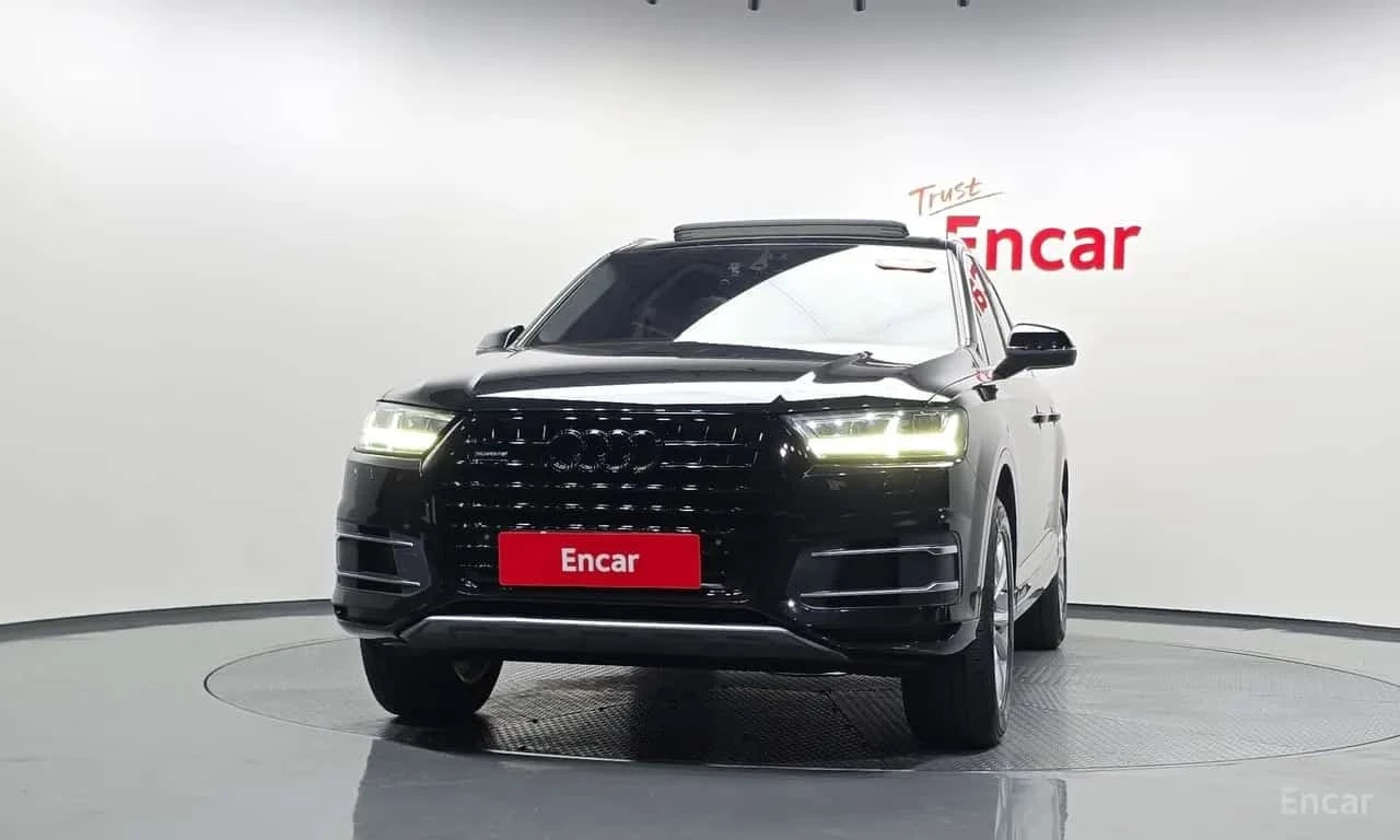 Audi Q7 45 TFSI Quattro* ПАНО* ДВА КЛЮЧА * ФИКСИРАНА ЦЕНА*, снимка 3 - Автомобили и джипове - 56314921