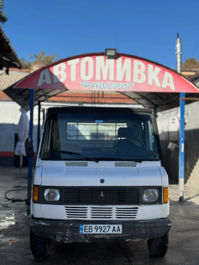 Mercedes-Benz 208, снимка 1 - Бусове и автобуси - 47677122