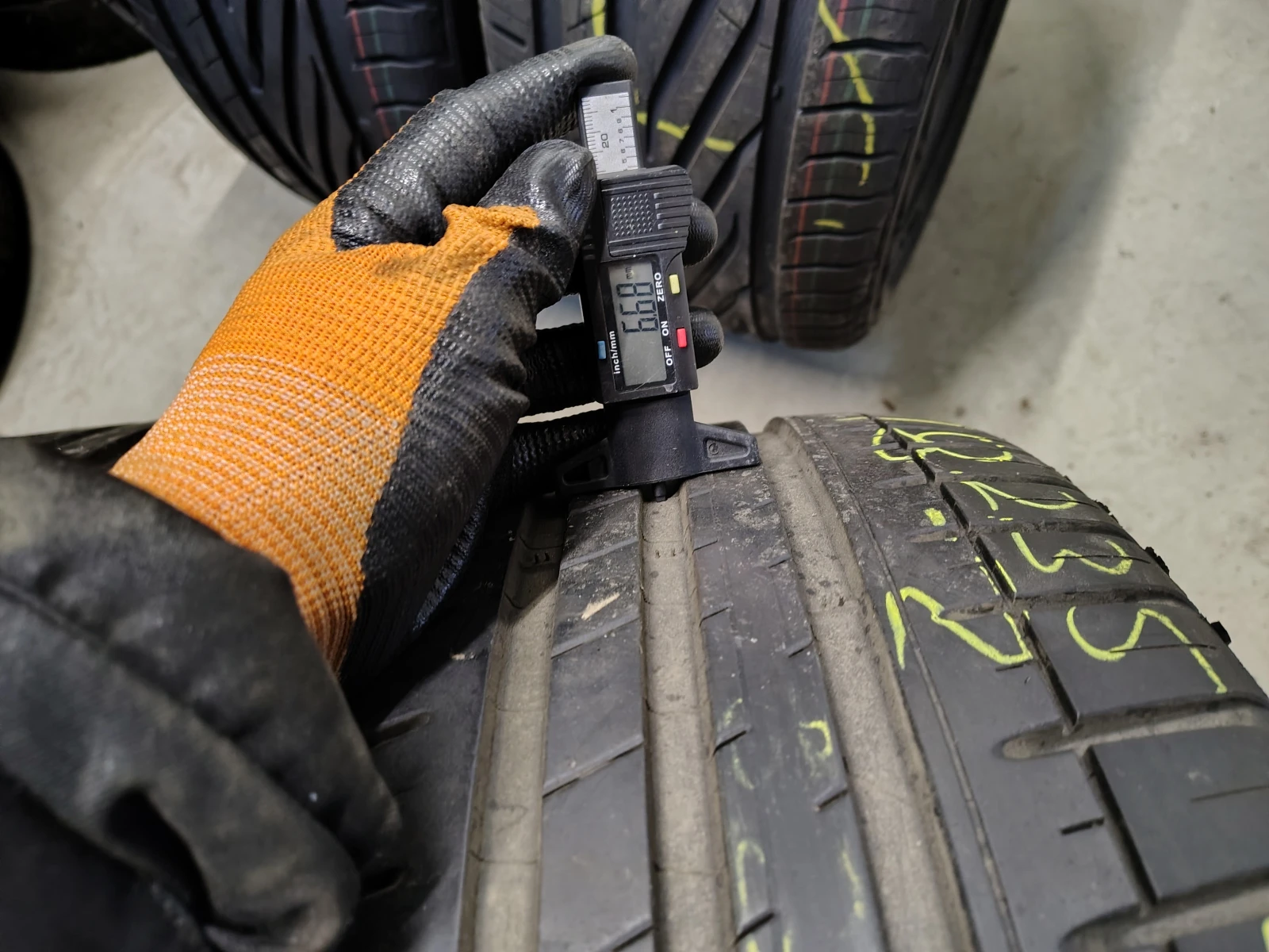  235/40R18 | Mobile.bg   3