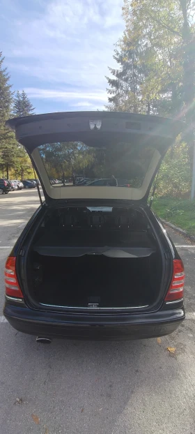 Обява за продажба на Mercedes-Benz C 230 Avantgarde+ Sport edition ~11 000 лв. - изображение 6 | Auto.bg Обява за продажба на Mercedes-Benz C 230 Avantgarde+ Sport edition ~11 000 лв. - изображение 6
