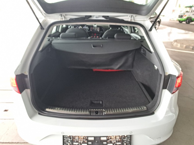 Seat Leon 1.6TDI 110PS.ITALIA, снимка 6 - Автомобили и джипове - 42621896