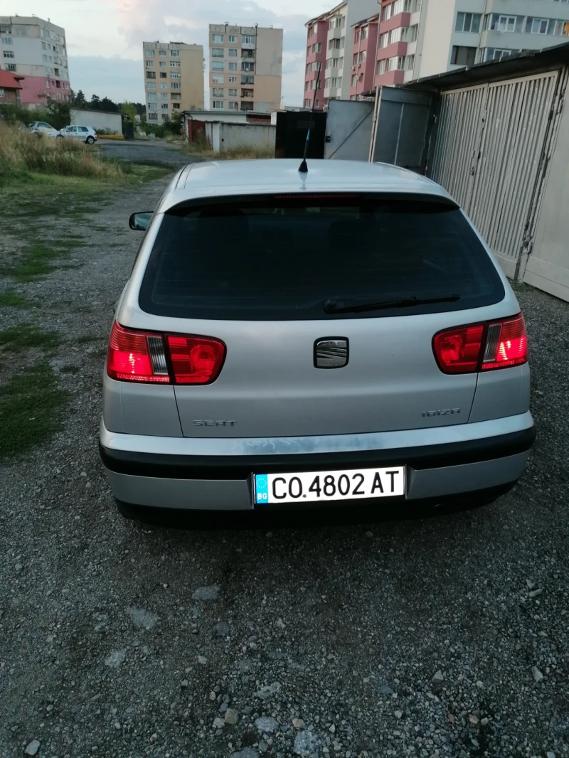 Seat Ibiza, снимка 6 - Автомобили и джипове - 47013654