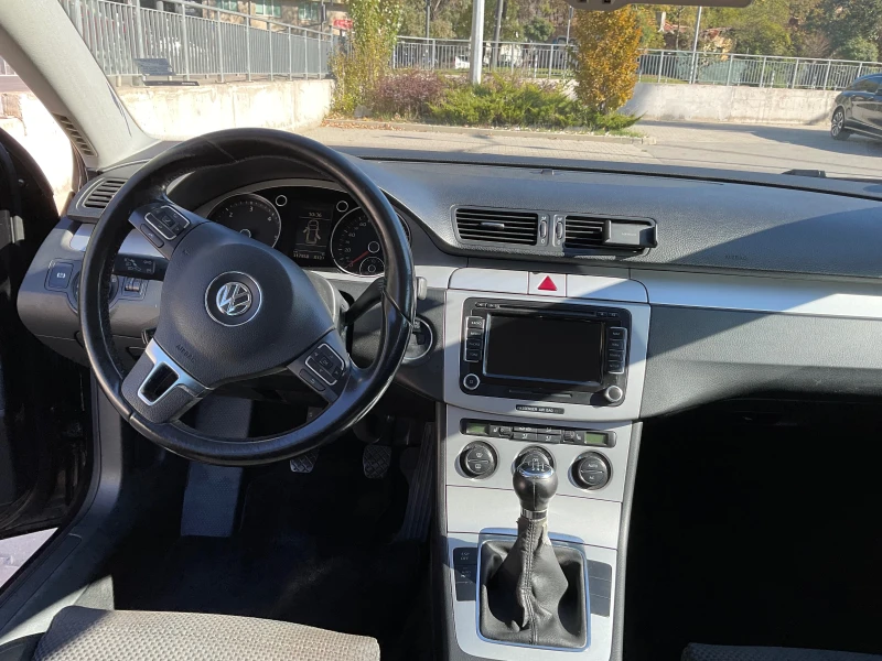 VW Passat, снимка 5 - Автомобили и джипове - 47649769