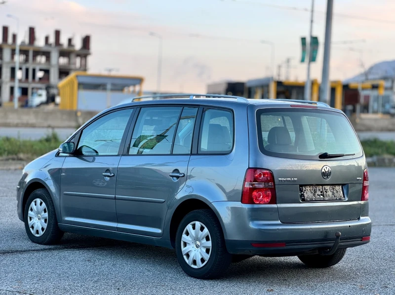 VW Touran 1.9TDi~105hp, снимка 7 - Автомобили и джипове - 48362449