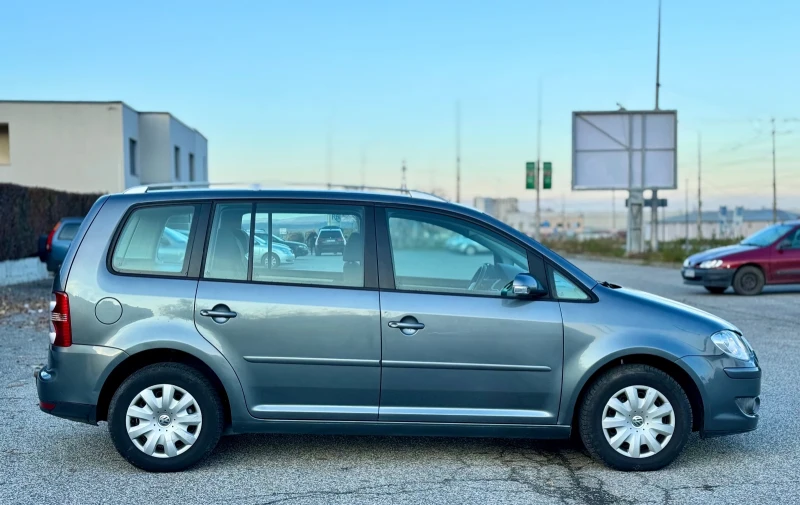 VW Touran 1.9TDi~105hp, снимка 4 - Автомобили и джипове - 48362449