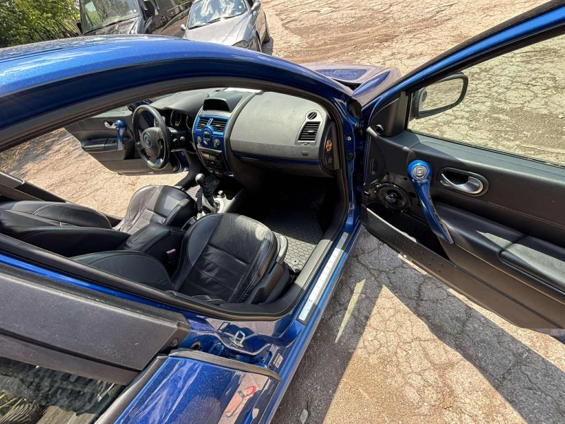 Renault Megane Sport GT, снимка 9 - Автомобили и джипове - 51704536