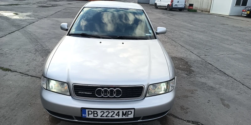 Audi A4 Бензин, снимка 5 - Автомобили и джипове - 52966344