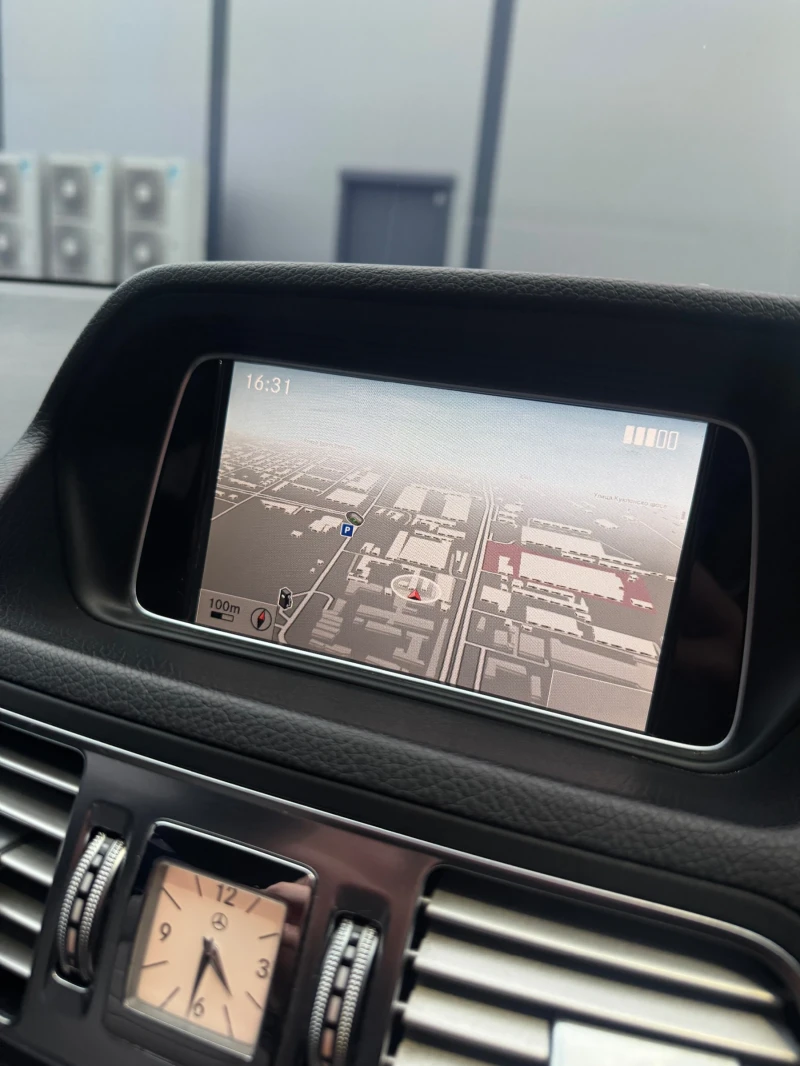 Mercedes-Benz E 220 AMG Sport Coupe, снимка 13 - Автомобили и джипове - 53058531