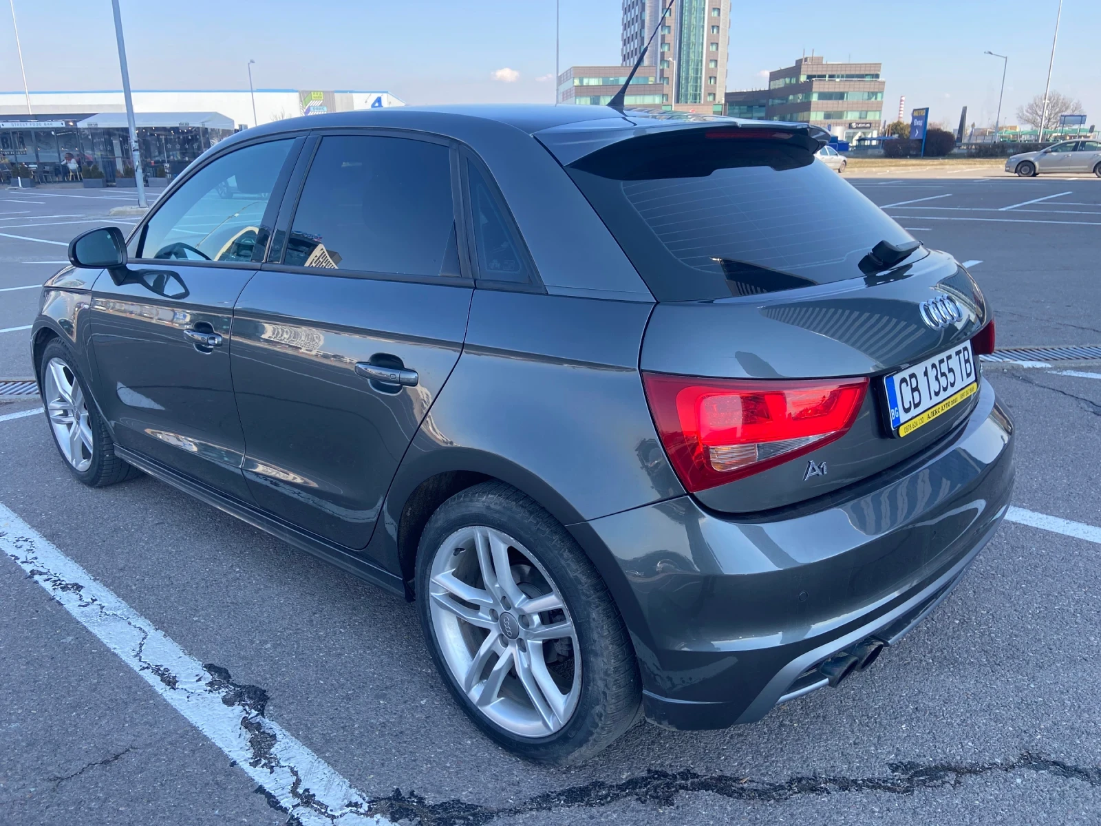 Audi A1 1.4 TFSI S-line 185к.с - изображение 4