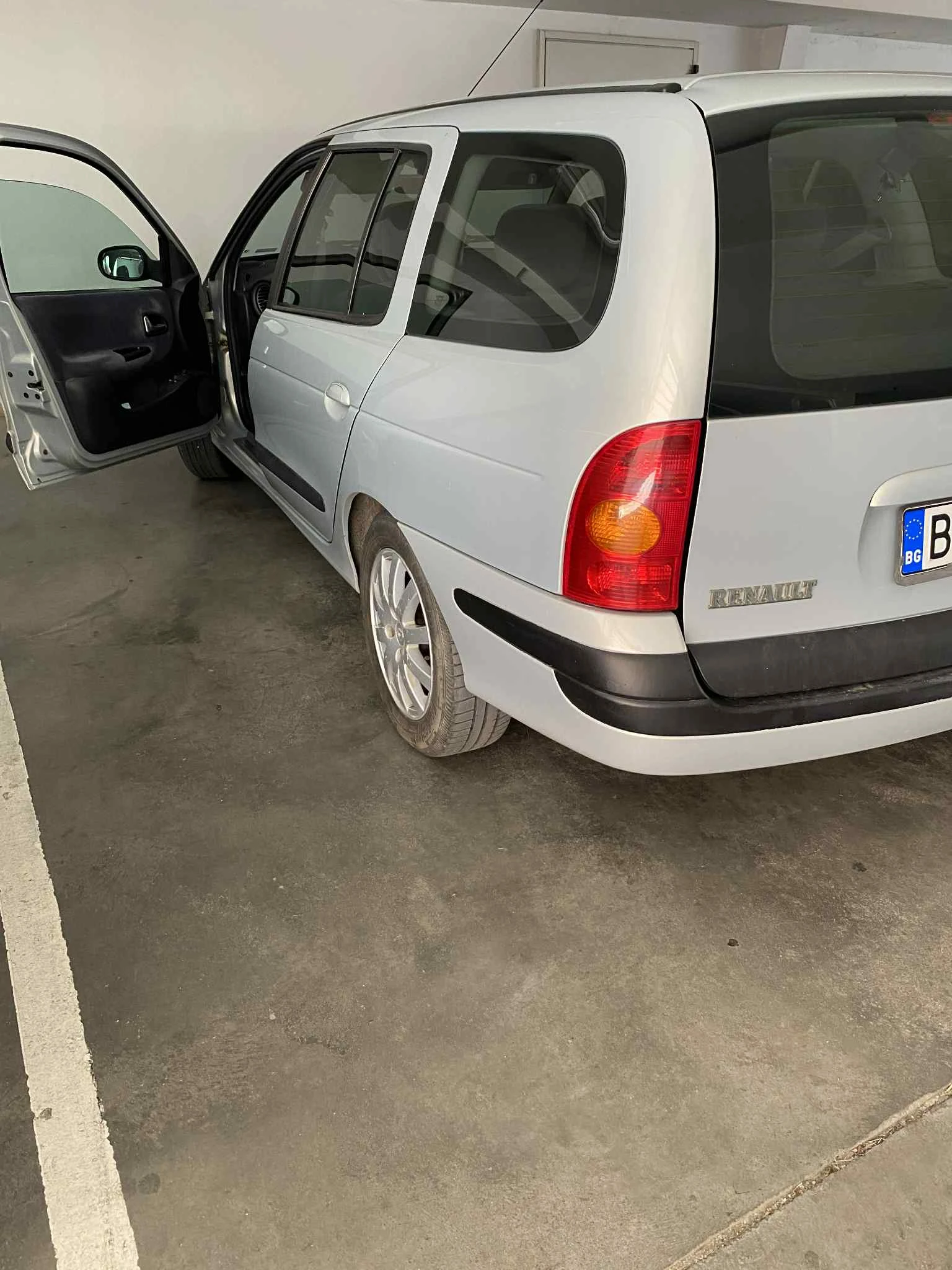 Renault Megane  - изображение 8