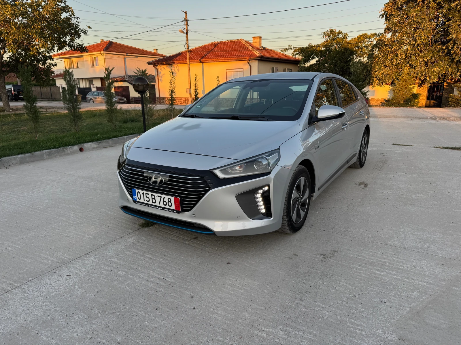 Hyundai Ioniq 1.6HYBRID-NAVI-KEY LESS-LED-DISKRONIK | Mobile.bg   1