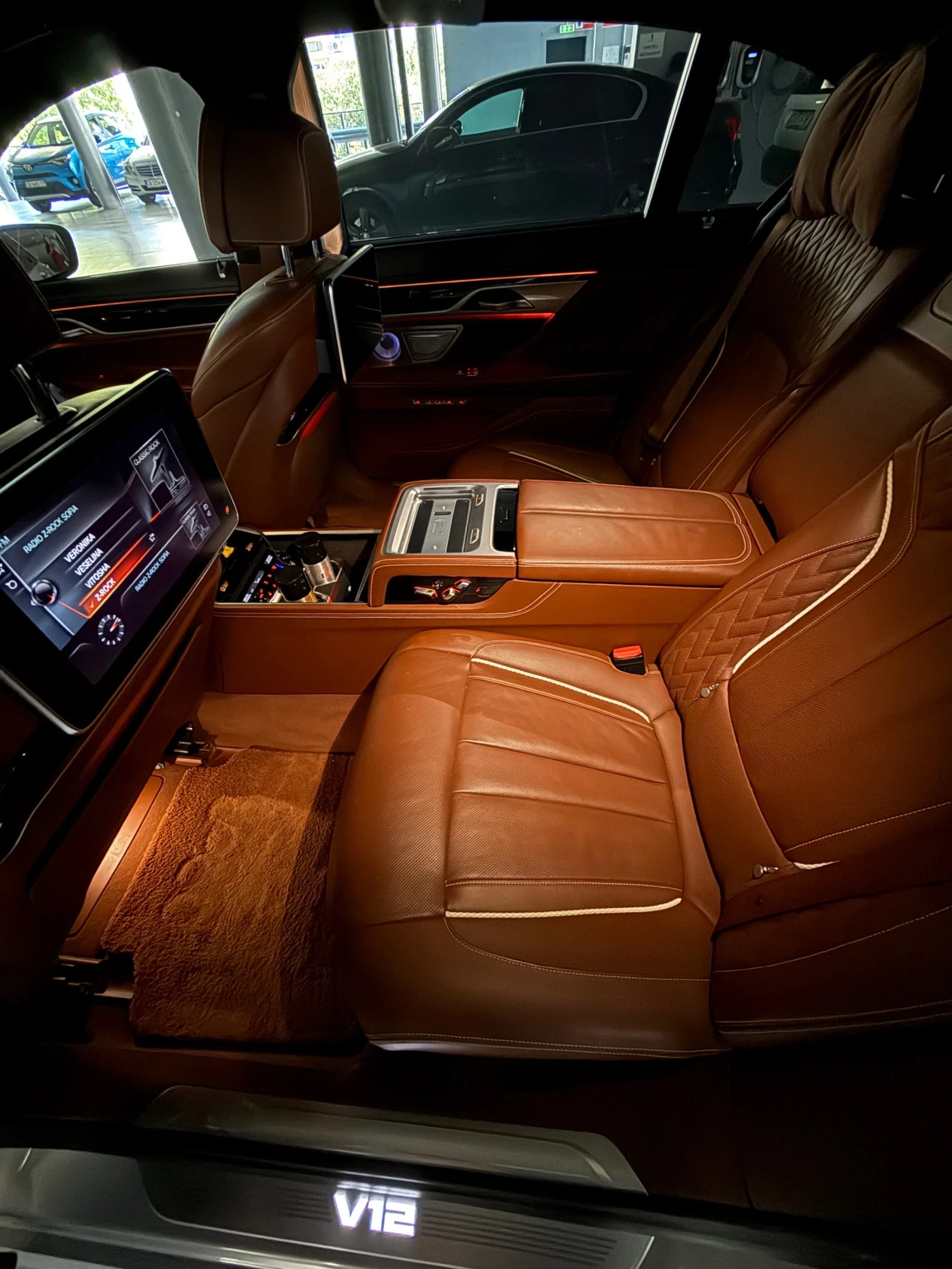 BMW 760 M760iL xDrive/LASER/Night/Sky Loung/Bowers&Wilkins | Mobile.bg   13
