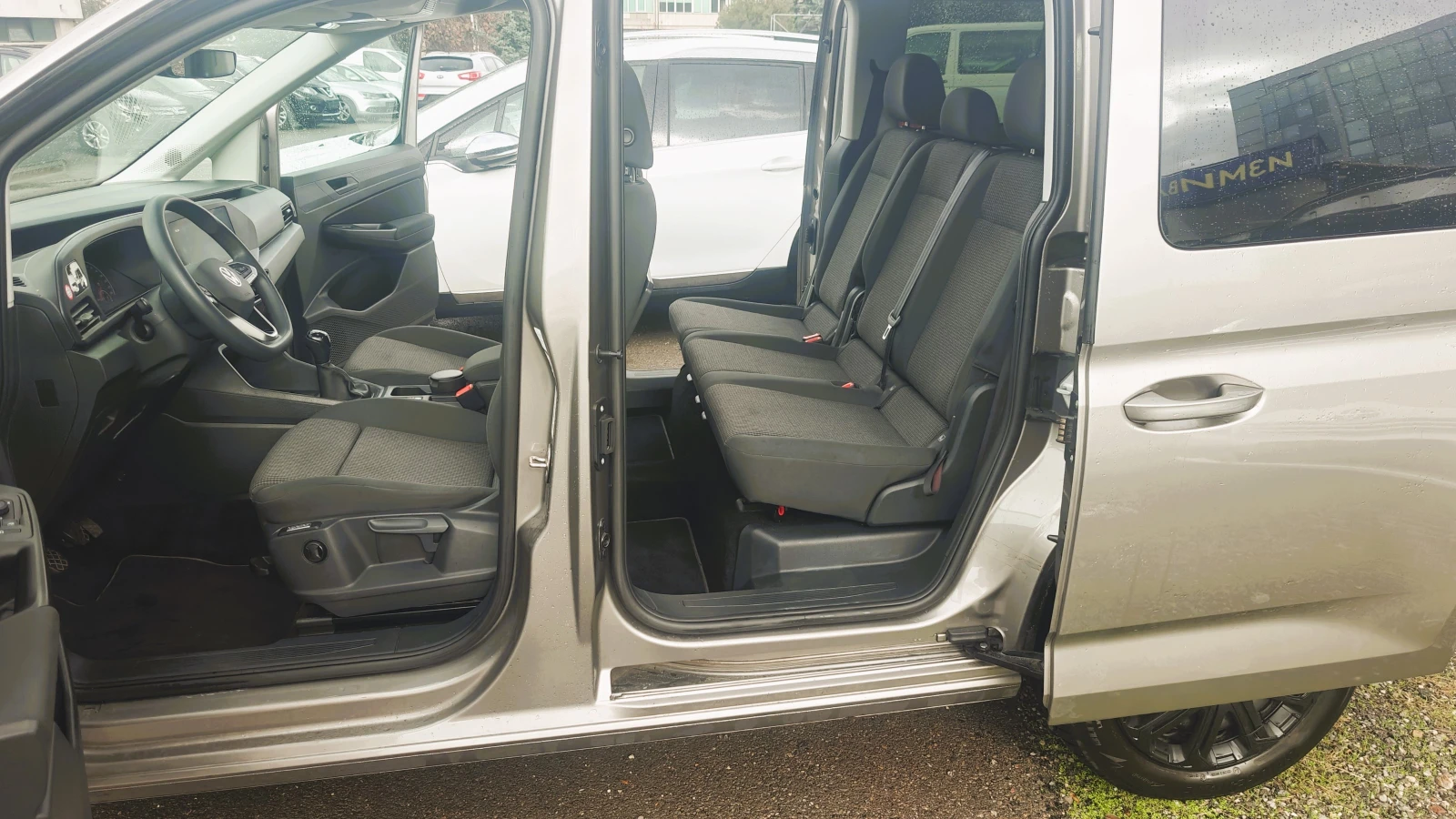 VW Caddy 2.0 TDI 6+ 1 | Mobile.bg � ����������� 11