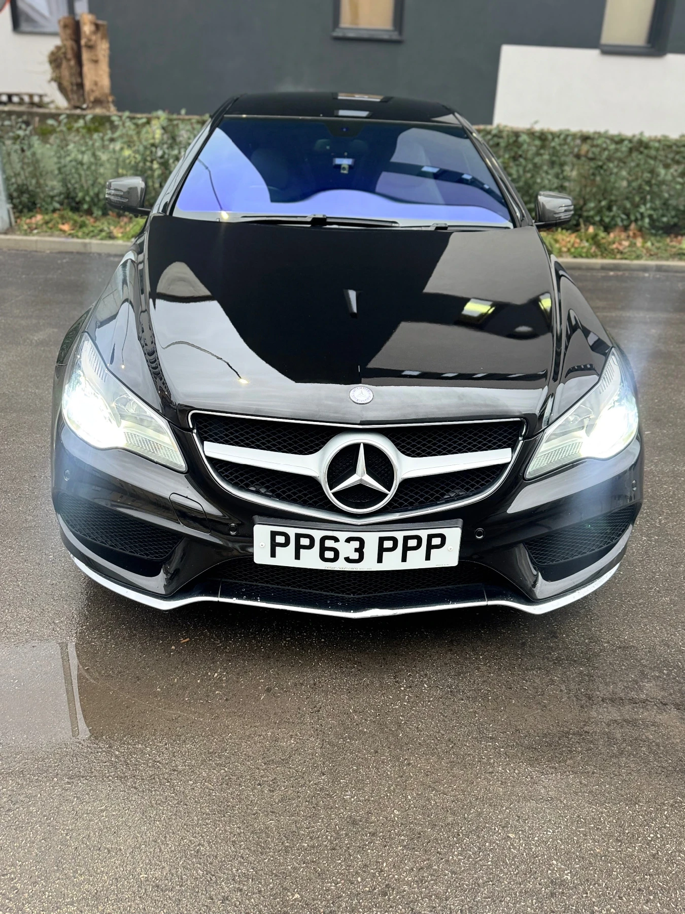 Mercedes-Benz E 220 AMG Sport Coupe - изображение 3