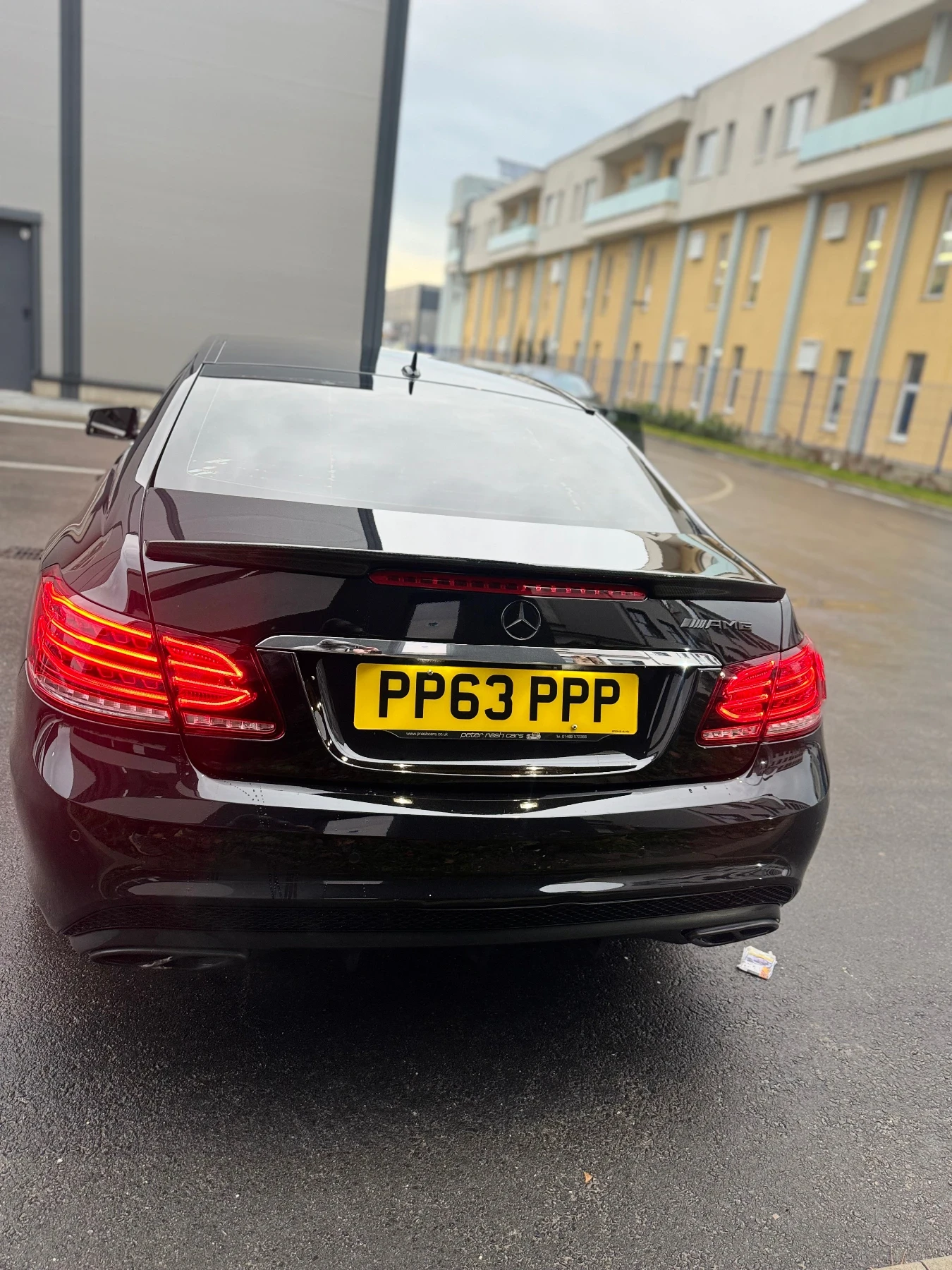 Mercedes-Benz E 220 AMG Sport Coupe - изображение 5