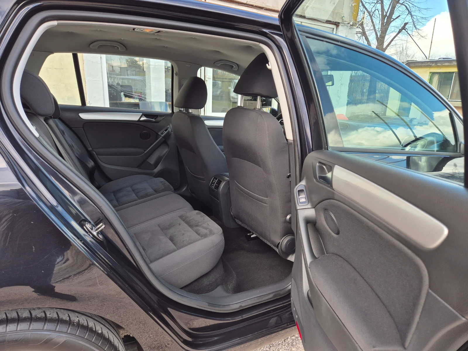 VW Golf 1.6TDI 105�.�. ITALY | Mobile.bg � ����������� 10