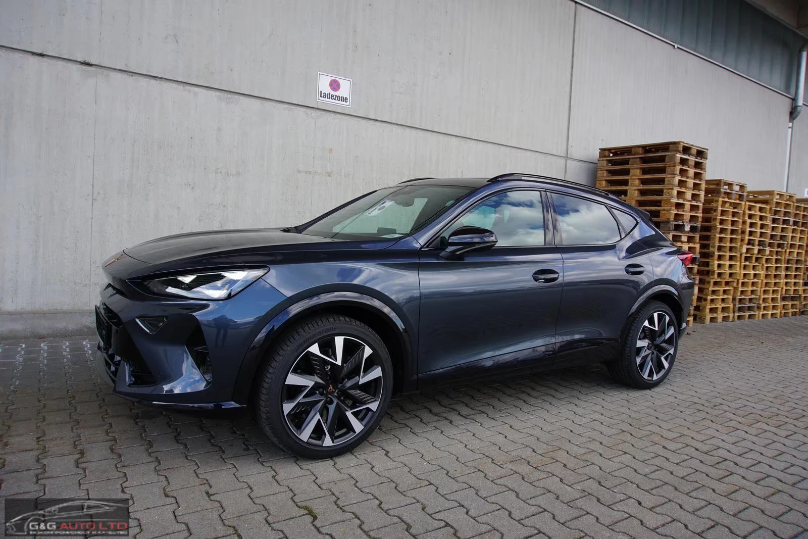 Cupra Formentor 2.0TSI/333HP/4DRIVE/VZ/PANO/CAM/MEMO/NAVI/941g | Auto.bg — изображение 1