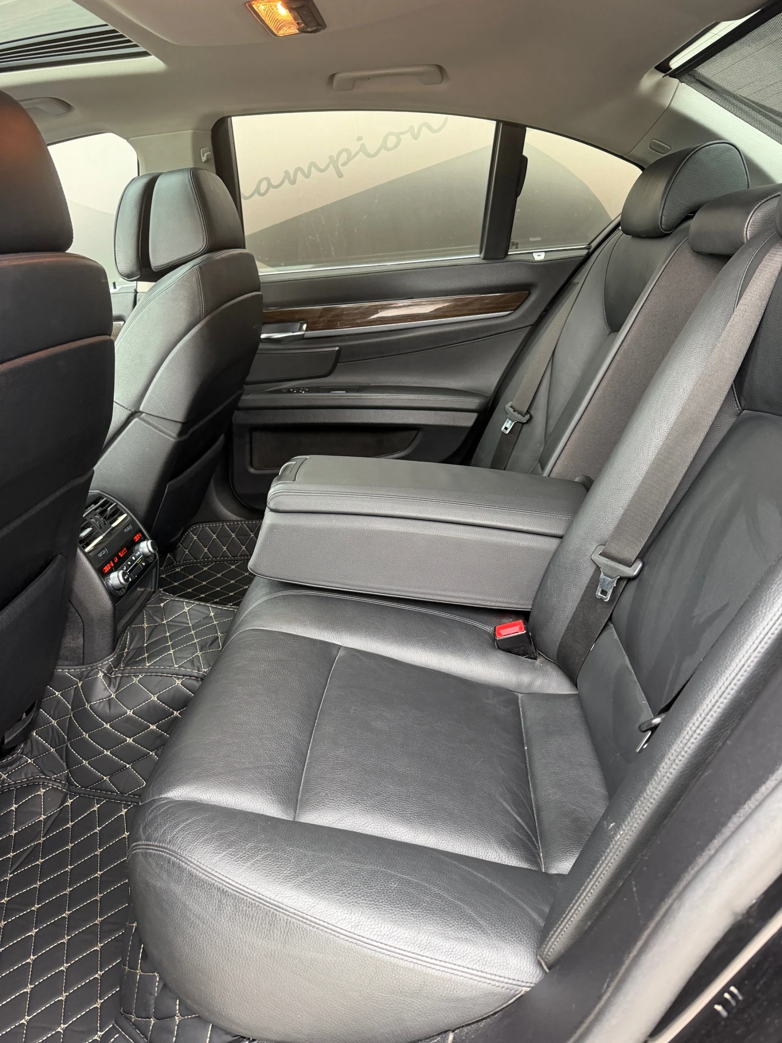 BMW 730 Бартер лизинг, снимка 11 - Автомобили и джипове - 54287153