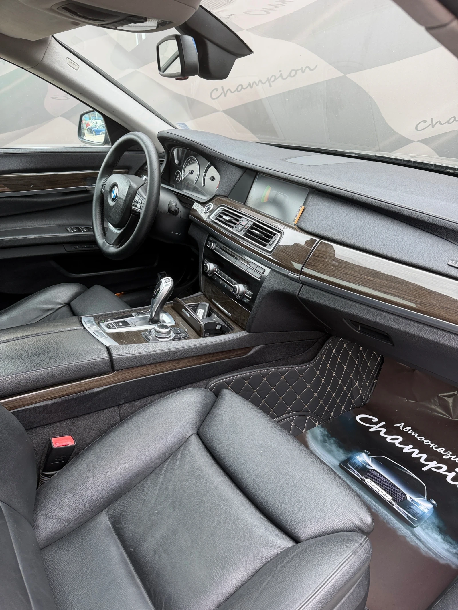 BMW 730 Бартер лизинг, снимка 13 - Автомобили и джипове - 54287153