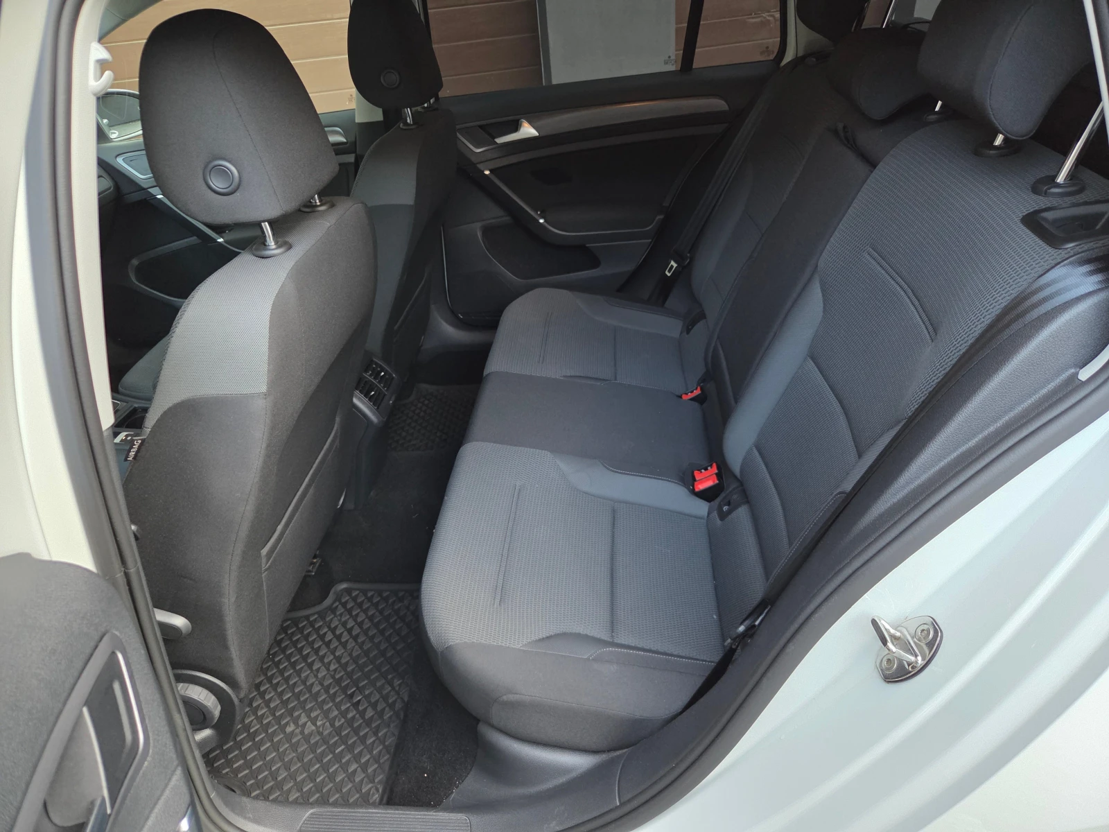 VW Golf 56000km!!! 1.5TSI 150к.UNIKAT!!!, снимка 10 - Автомобили и джипове - 54748570