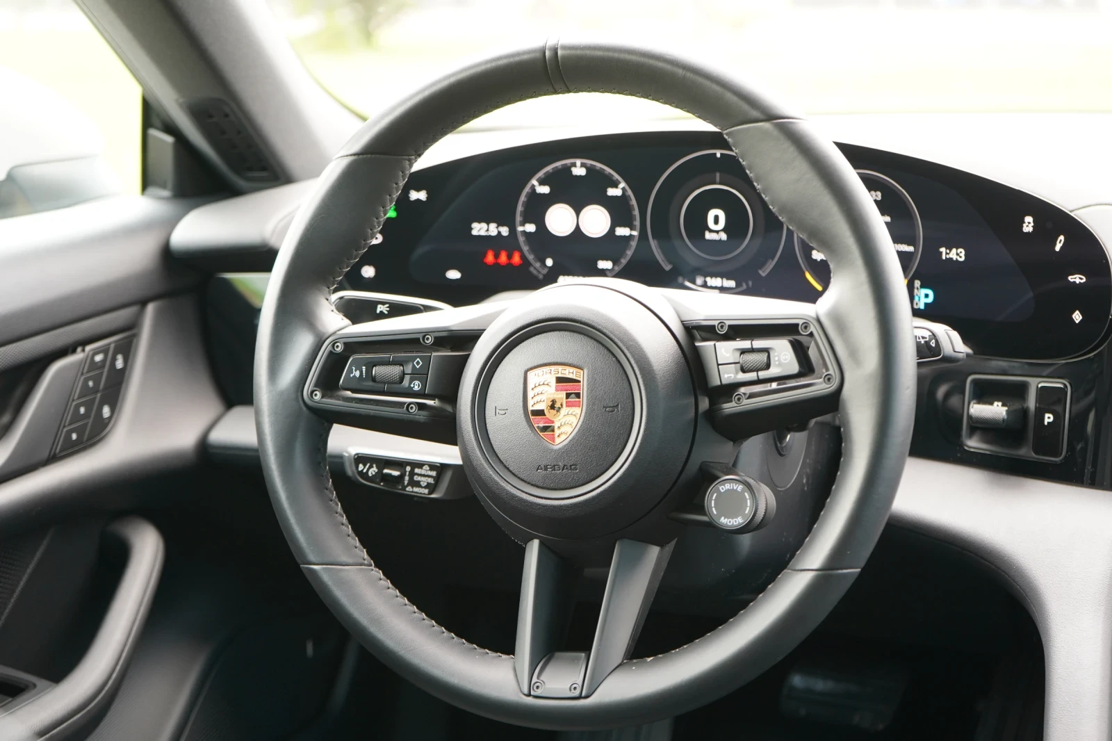 Porsche Taycan 4* CROSS TURISM* PANO* DISTR* 360* KEYLESS* BOSE, снимка 7 - Автомобили и джипове - 54752141