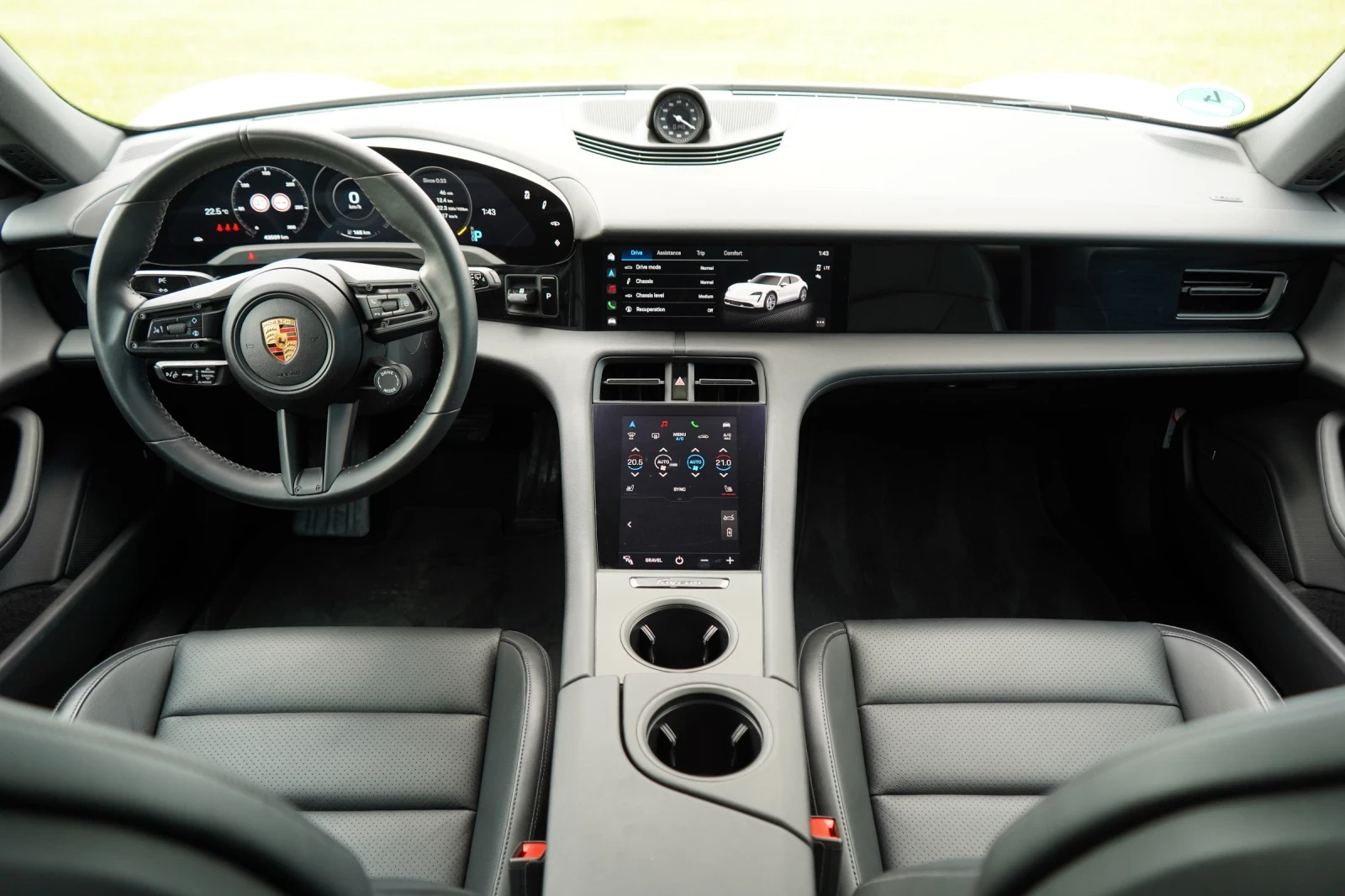 Porsche Taycan 4* CROSS TURISM* PANO* DISTR* 360* KEYLESS* BOSE, снимка 12 - Автомобили и джипове - 54752141