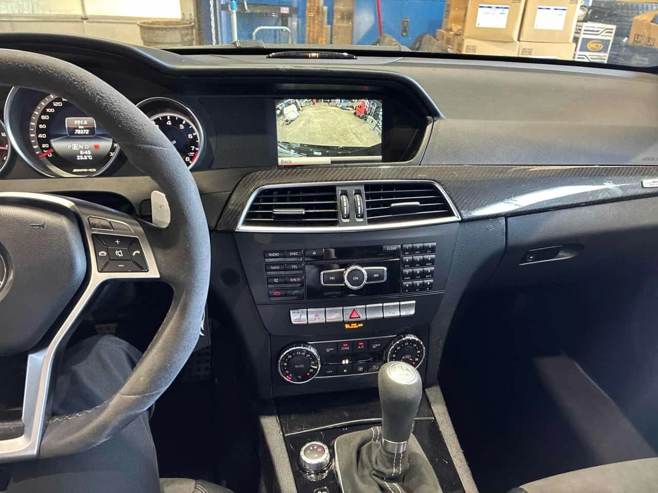 Mercedes-Benz C 63 AMG КЛИП НА МОТОРА * ОТ ПРЕДСТАВИТЕЛСТВО, снимка 11 - Автомобили и джипове - 54766538
